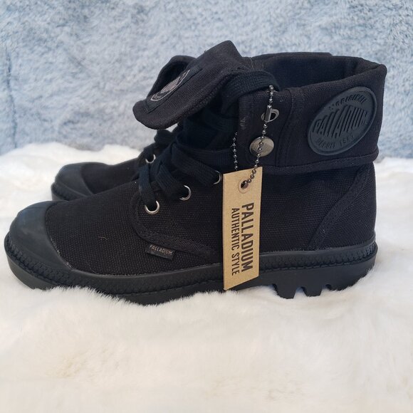 Palladium Shoes - Palladium Baggy Women's Black Canvas foldover Sneakers Boots Size 6 Free People